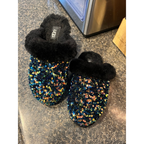 Like New UGG Australia Scuffette II Stellar Sequin Slip on Slippers Black - Picture 4 of 11